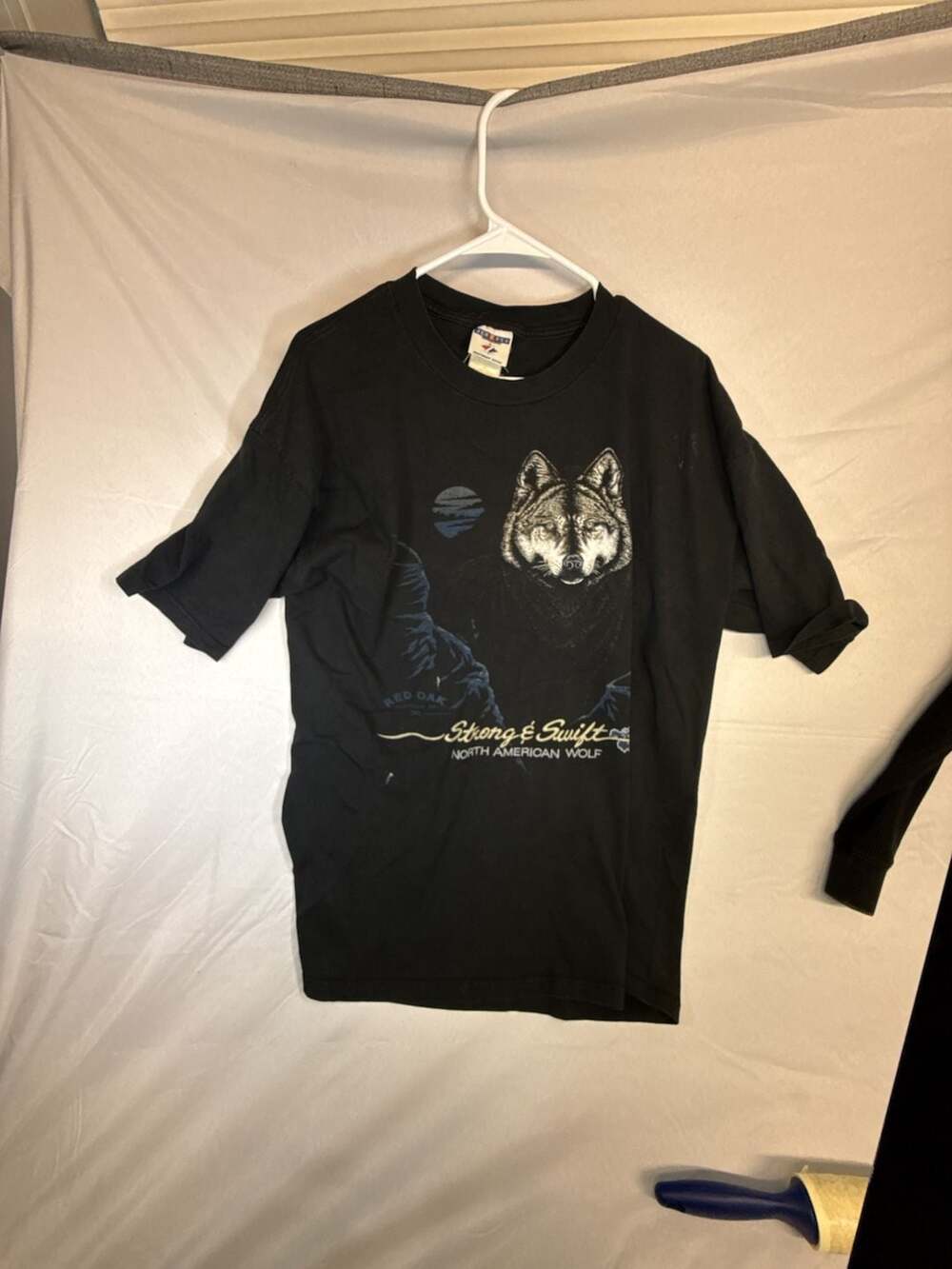 Y2K Jerzees Red Oak Clothing Co. Strong & Swift Wolf T-Shirt Size XL
